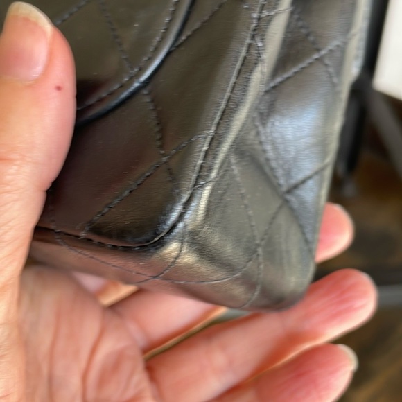 🥂🌟HOST PICK🥂🌟Absolutely Stunning Vintage Lambskin Chanel Crossbody Bag - Picture 5 of 15